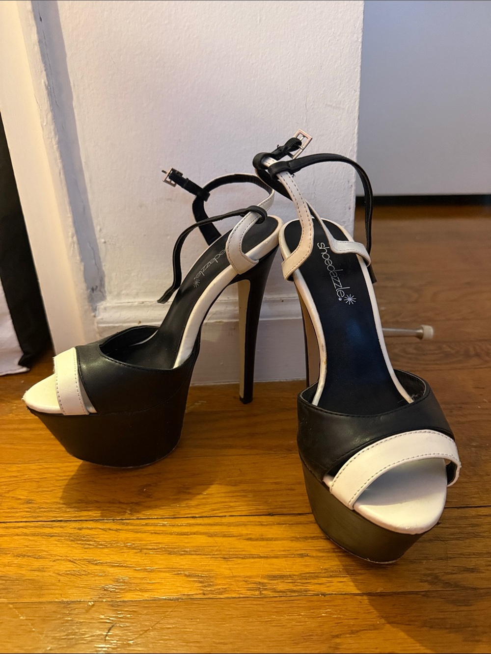 Shoe Dazzle Black and White Platform Stiletto Sandals